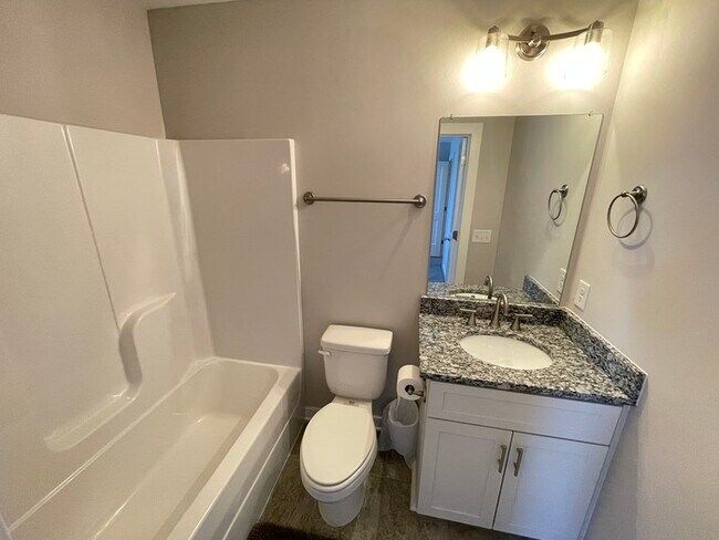 Foto del edificio - Matlock Townhomes 2 bedroom unit, close to...