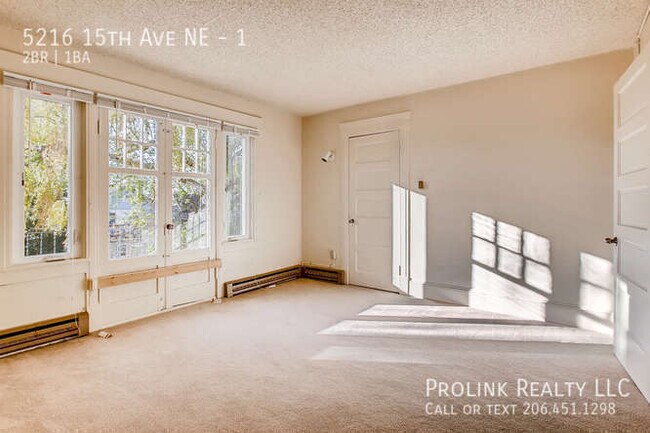 Foto del edificio - 5216 15th Ave NE