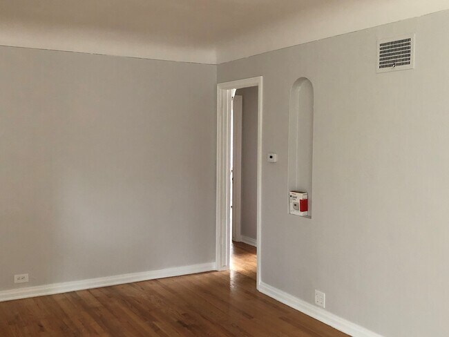 Building Photo - 750 Eudora St