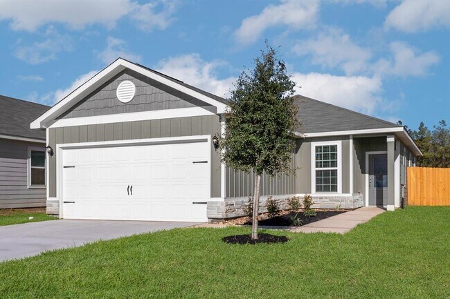 Building Photo - 15431 Maple Ter Dr