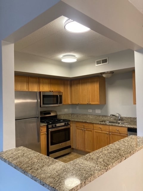 Building Photo - 655 Perrie Dr