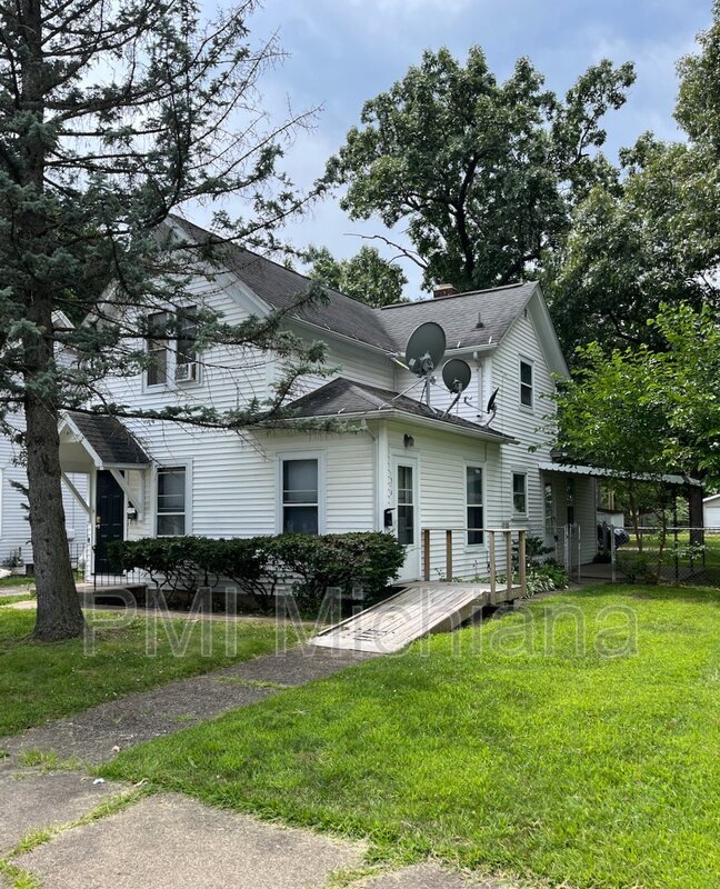 Foto principal - 1019 S Ironwood Dr