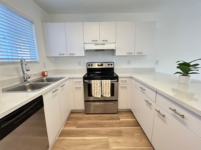 Foto del edificio - 6255 SW Kendale Lakes Cir