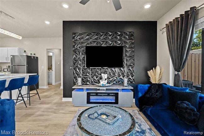Foto del edificio - 105 Laurel Ct