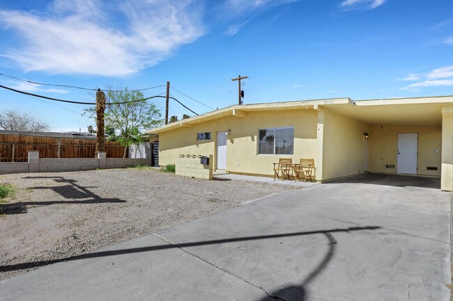 Building Photo - Remodeled 3 Bedroom