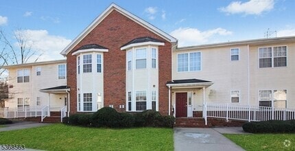 Building Photo - 236 Pinelli Dr