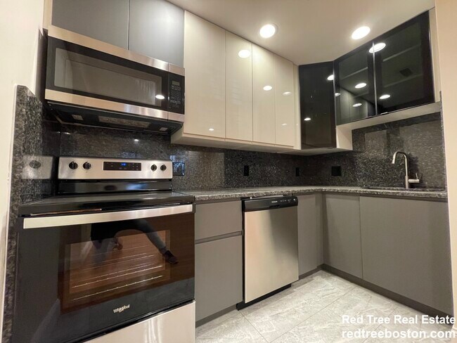 Apartamento 1 - 1803 Beacon St