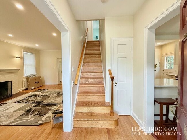 Photo - 4825 Butterworth Place NW- House