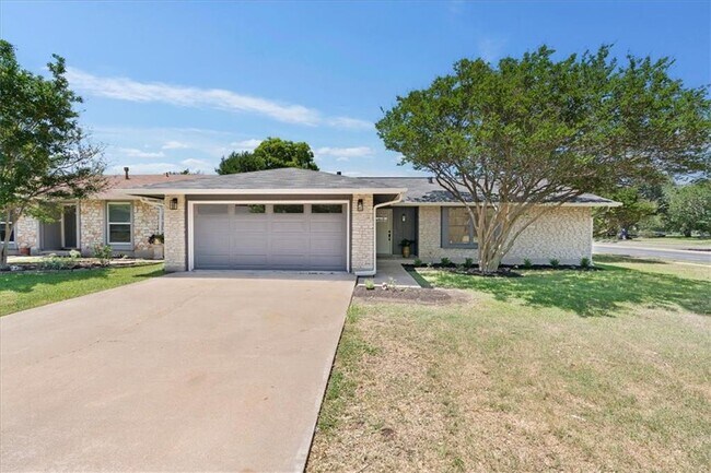 Building Photo - 12118 Acorn Creek Trail