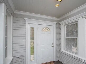 Building Photo - 1601 Circular Rd