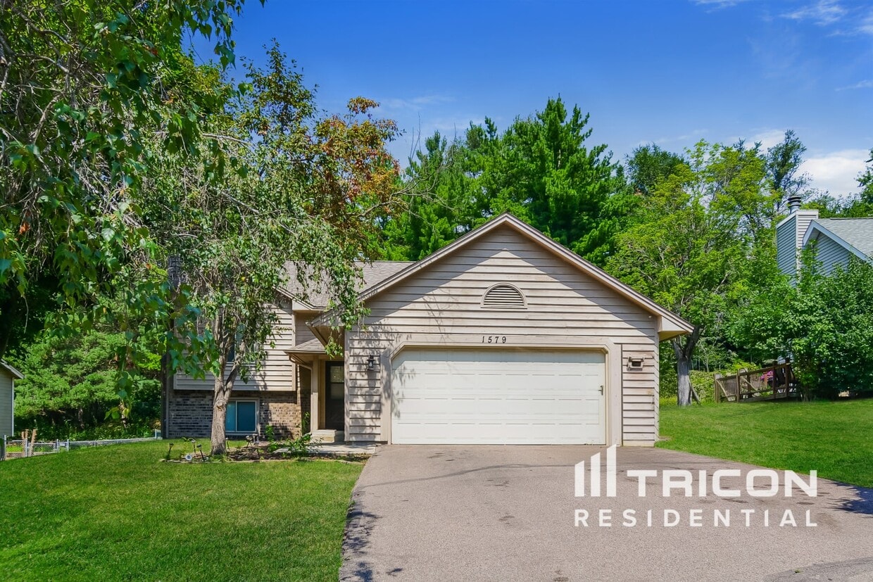 Primary Photo - 1579 Ashbury Ct