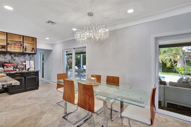 Foto del edificio - 2725 NE 35th Ct