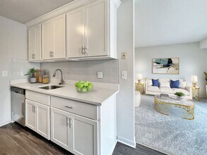 Building Photo - Canterbury Park Apartments