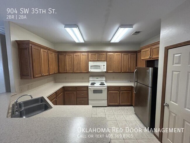 Foto del edificio - 904 SW 35th St