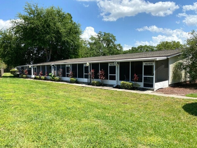 Building Photo - Cozy Studio with Screened Porch