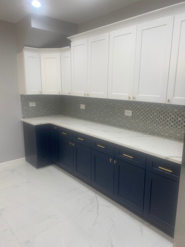 Foto del edificio - 8027 S Kimbark Ave