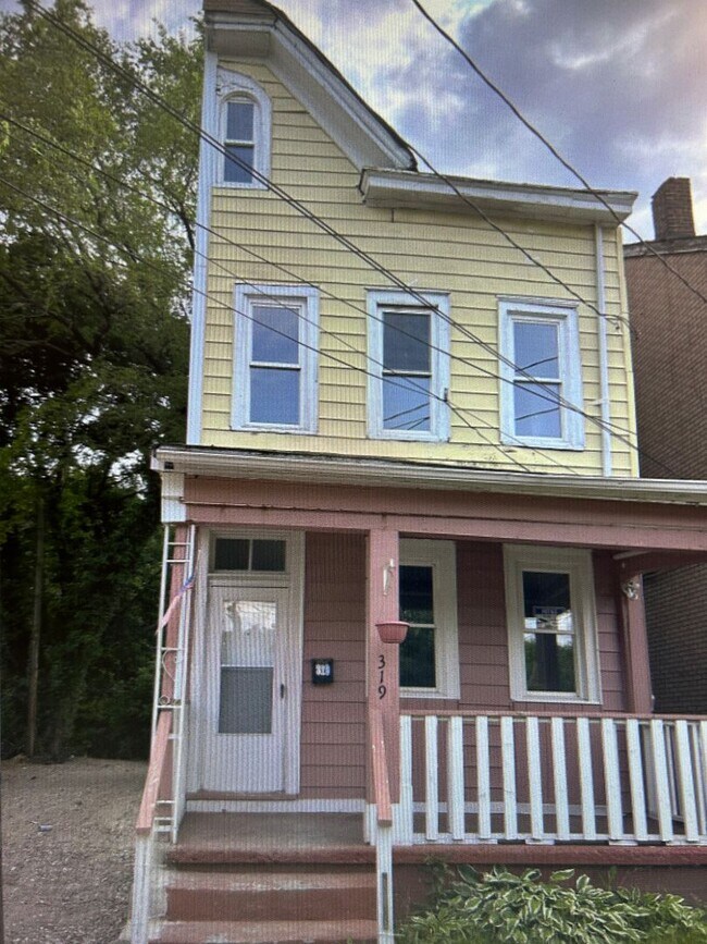 Foto del edificio - Large Victorian Style House