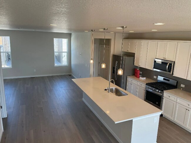 Foto del edificio - 6840 Starry Night Ln