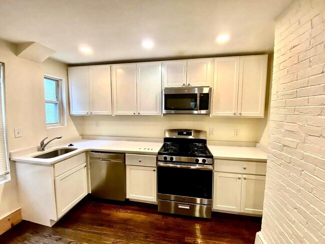 Beautiful Kitchen - 26 John St