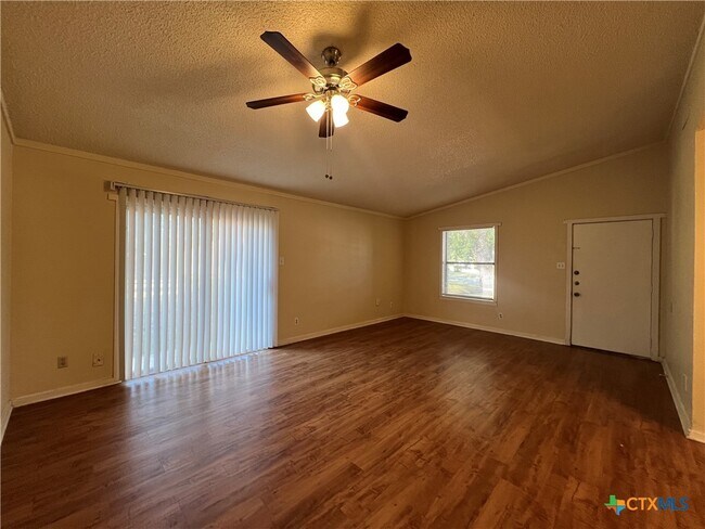 Foto del edificio - 1524 Shannon Cir
