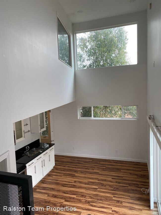 Building Photo - 3779 Florida St