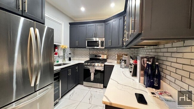 Foto del edificio - 629 EAST 83 STREET