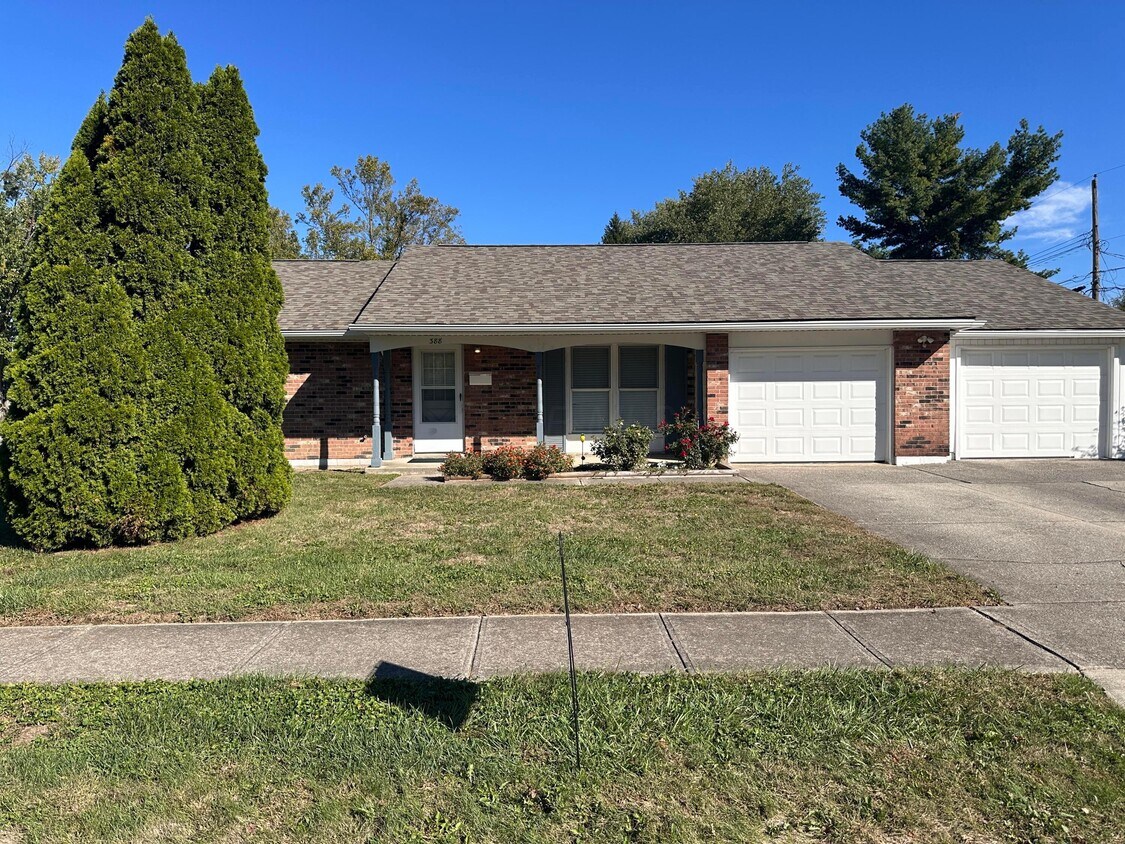 Foto principal - 388 Gamewood Dr