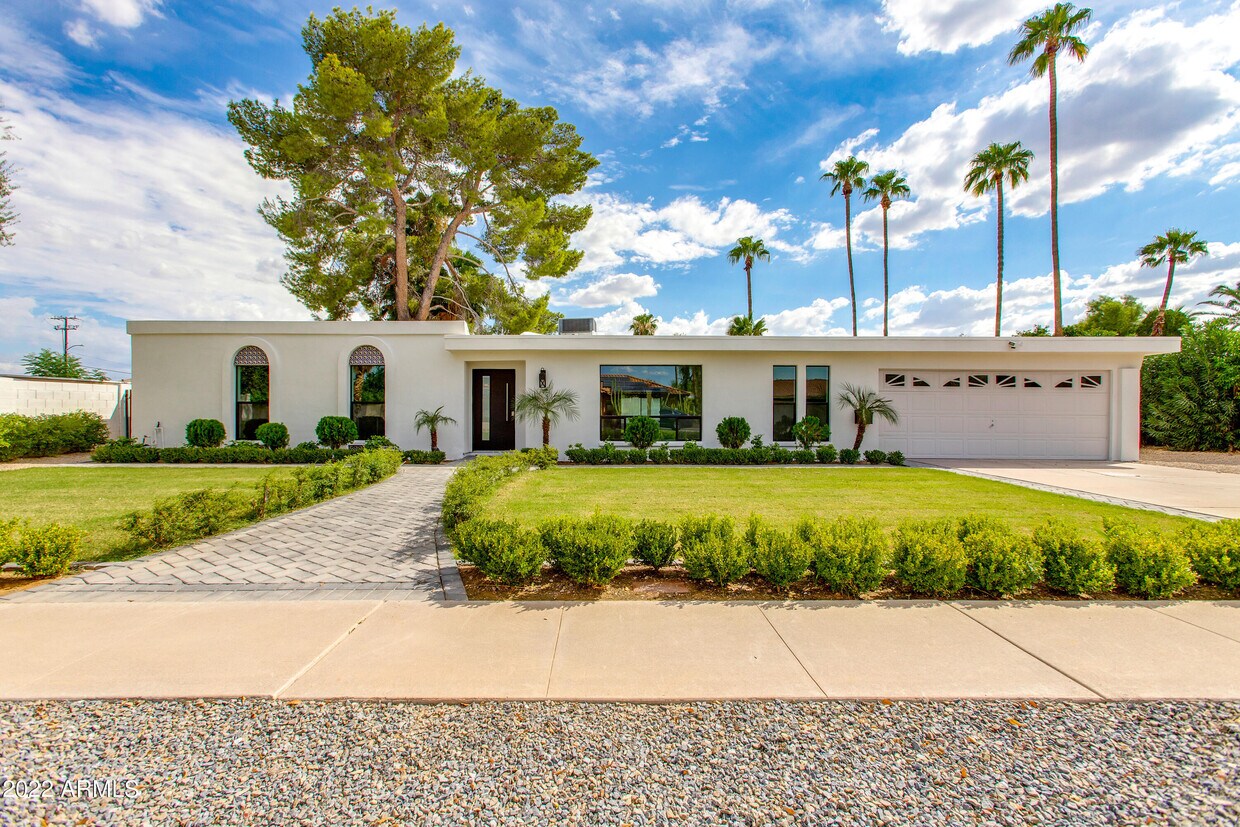 Primary Photo - 3743 GARDEN Dr