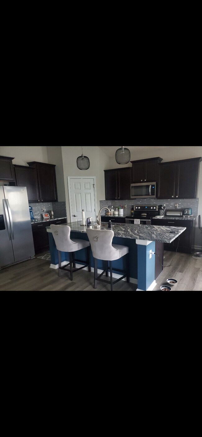 Foto del edificio - 5279 Tanglewood Ln