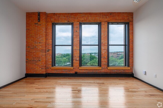 Interior Photo - One Webster's Landing