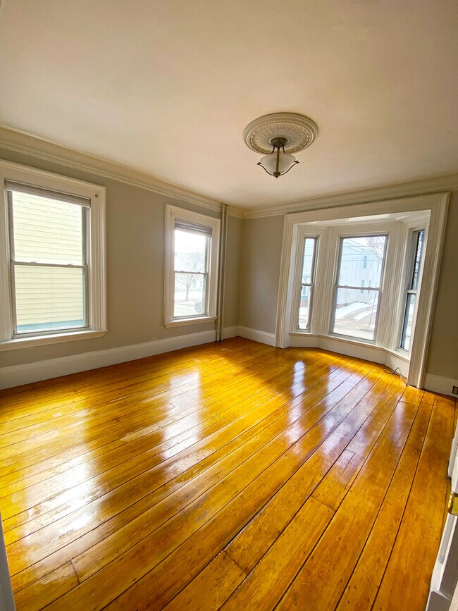 Bed Room 1 - 395 Saint John St