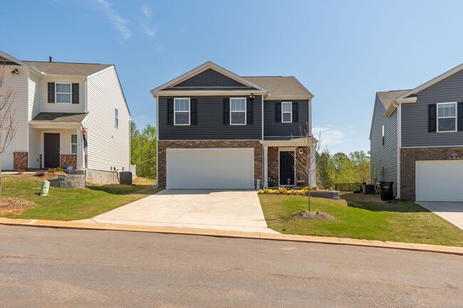 Building Photo - Elderberry Ln