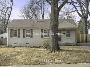 Building Photo - 453 Lytle St