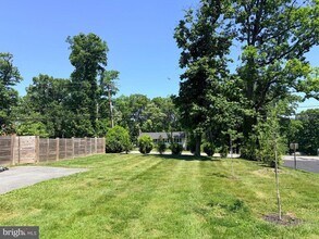 5790 Hunt Club Rd