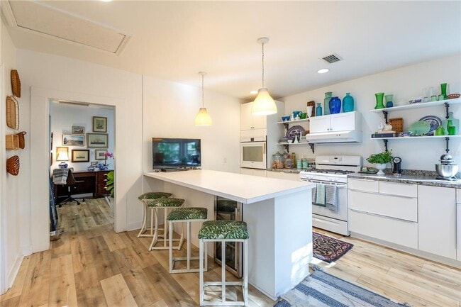 Foto del edificio - 310 NW 8th St