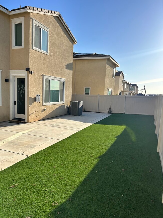Back yard - 36966 Arezzo Ct