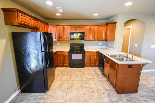Building Photo - Very nice 3 Bedroom 2 bath in Prairie Grove!!