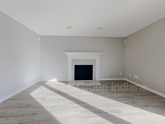 Foto del edificio - 1275 Easton Point Dr