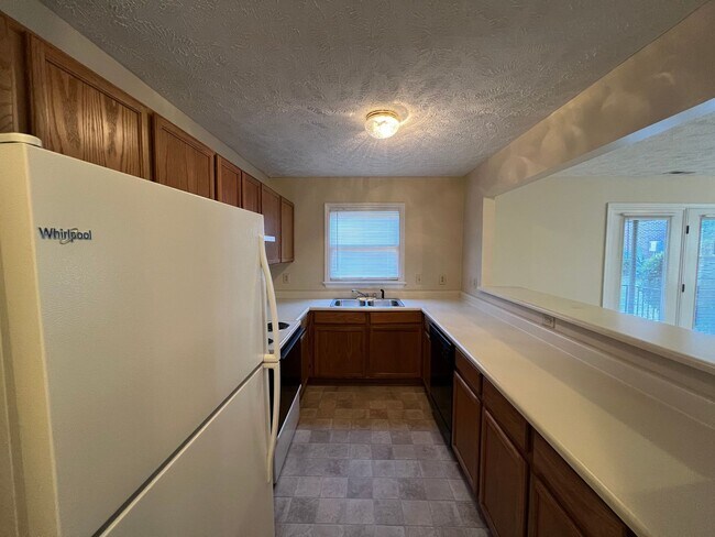 Building Photo - 1024-4 Ancestry Dr Available 1/29/24