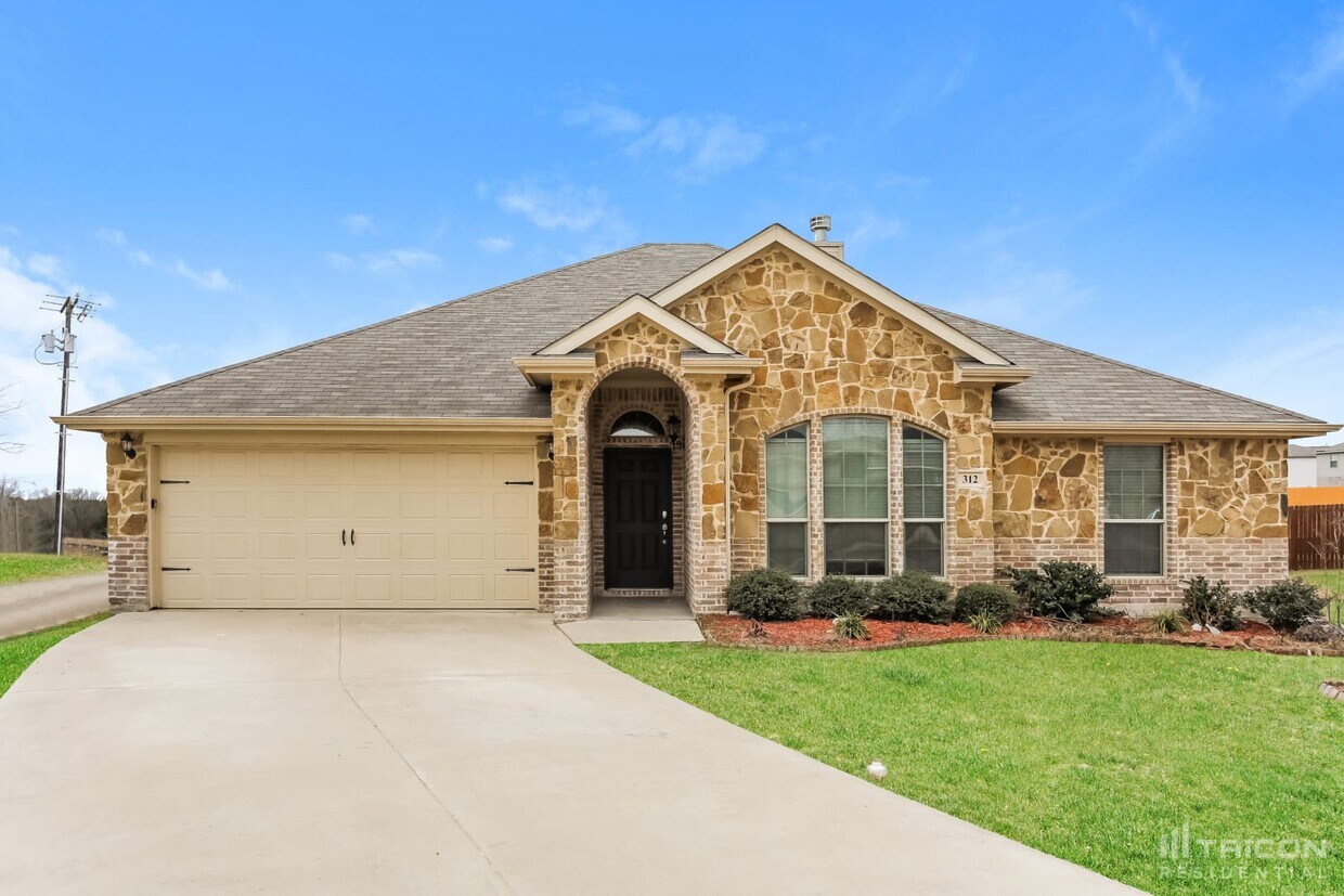 312 Jennie Marie Circle Ferris TX House Rental in Ferris, TX