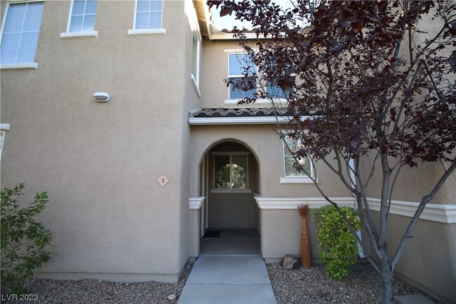 Foto del edificio - 1353 Crystal Hill Ln