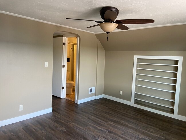 Livingroom - 835 Warren St