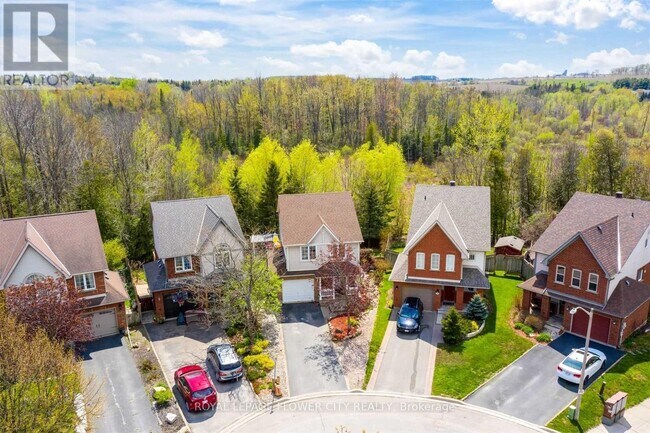 Building Photo - 28 Colbourne Crescent