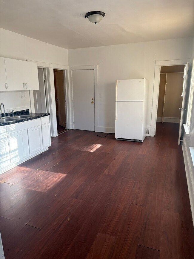 Foto del edificio - 2335 W Burleigh St