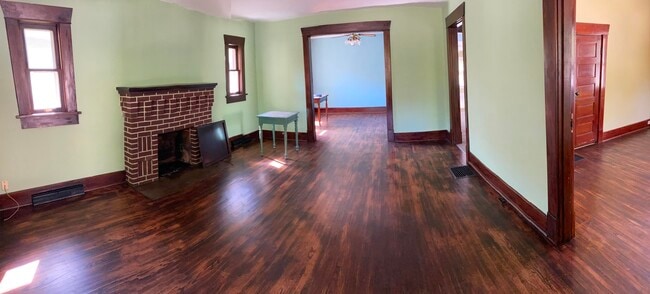 Building Photo - 103 Anderson Ave