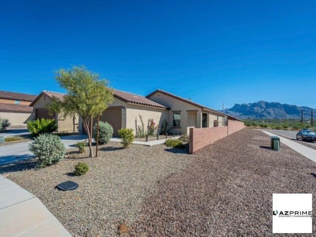 Building Photo - Comfortable home for you