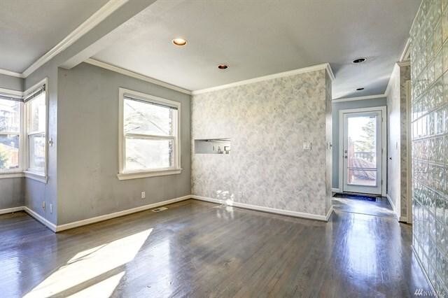 Building Photo - 9203 Phinney Ave N