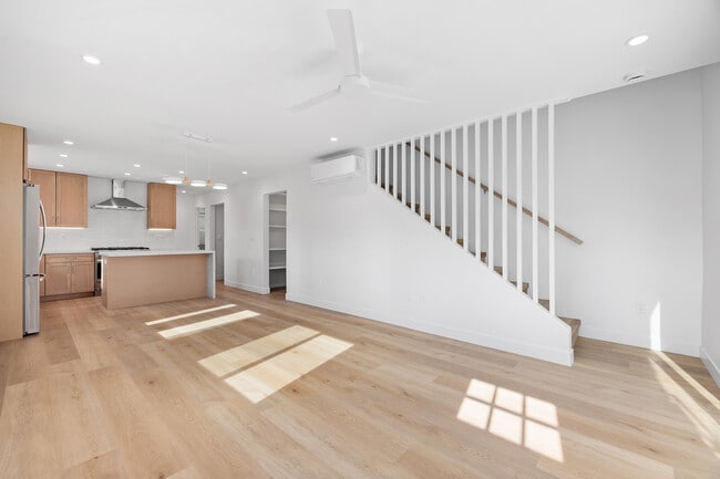 Gran sala - sala, comedor, cocina - 1610 Charro St