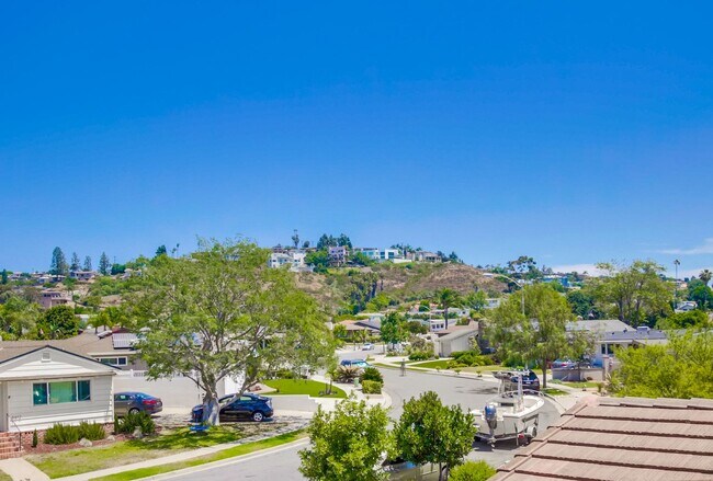 Foto del edificio - Cute 1 BEDROOM, 1 Bath Apartment in Del Cerro