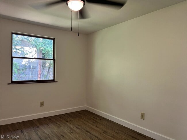Building Photo - 3601 Beaumont Dr